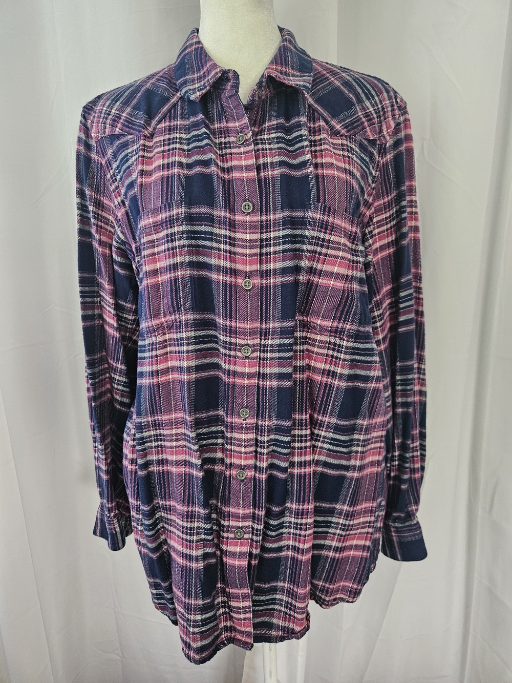 Ariat Women's Long Sleeve Pink and Navy Plaid Button-Up Shirt Size XL